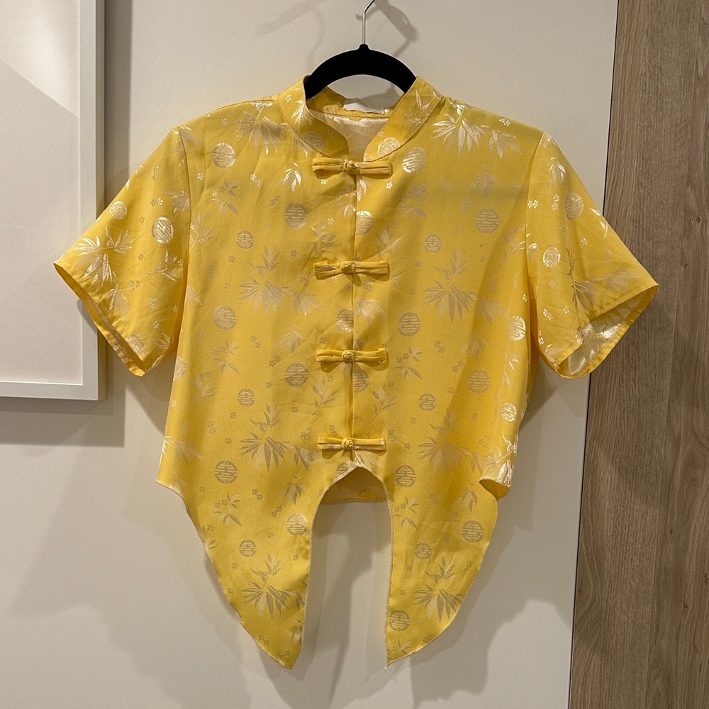 Chic Yellow Mandarin Style Collared Top with Silver Accents